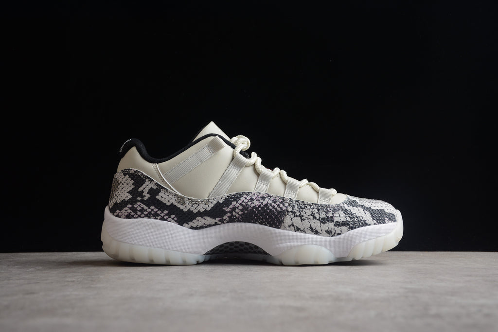 AJ 11 Low Snake